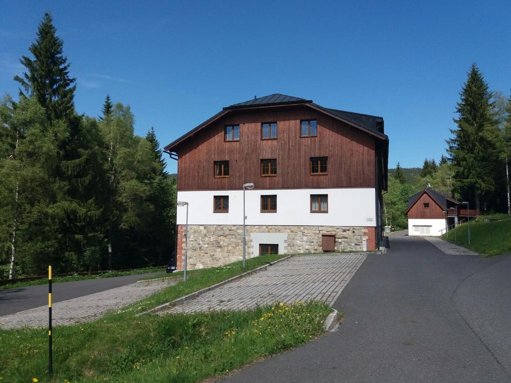 Apartmán Špičák Sruby Exterior foto